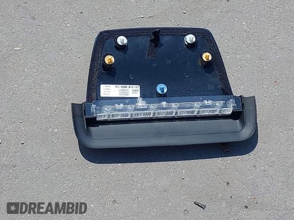 ✅ 2018 BMW 3 Series 330i • VIN: WBA8B9C54JEE83246 • Lot: 43319232. Listed on IAAI with 55,385 mi. Free auction sales archive from the USA and detailed vehicle history report at DreamBid. Image 12.