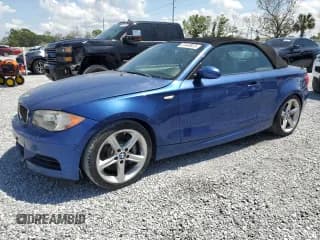 ✅ 2009 BMW 1 Series 135i • VIN: WBAUN93509VK41116 • Лот: 51443875. Опубликован ранее на Copart с пробегом 67 257 миль. Бесплатный доступ к архиву аукционных продаж из США и подробный отчёт об истории автомобиля на DreamBid. Изображение 1.