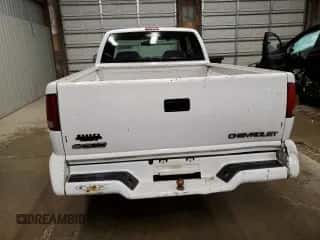 1997 Chevrolet S-10 LS с VIN 1GCCS19XXV8107806, выставлен на аукционе Copart как лот 75861614 с пробегом 176 121 миль миль и Списание • Salvage title. История ставок и продаж доступна на DreamBid. Изображение 6.