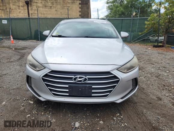 ✅ 2017 Hyundai Elantra SE • VIN: 5NPD84LF7HH011836 • Lot: 71721195. Listed on Copart with 66,610 mi. Free auction sales archive from the USA and detailed vehicle history report at DreamBid. Image 5.