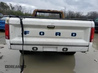 ✅ 1985 Ford F-150 • VIN: 1FTDF15Y4FNA66826 • Лот: 43598765. Опубликован ранее на Copart с пробегом Не указан. Бесплатный доступ к архиву аукционных продаж из США и подробный отчёт об истории автомобиля на DreamBid. Изображение 6.