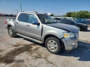 ✅ 2008 Ford Explorer Sport Trac Limited • VIN: 1FMEU33E68UB26205 • Лот: 82361125. Опубликован ранее на Copart с пробегом 188 203 миль. Бесплатный доступ к архиву аукционных продаж из США и подробный отчёт об истории автомобиля на DreamBid. Изображение 4.