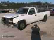 2004 Chevrolet Silverado 1500 Work Truck z VIN 1GCEC14X94Z312331, wystawiony jako IAAI lot #32433839 z przebiegiem 262 306 mil mil oraz . Historia ofert i sprzedaży dostępna na DreamBid. Obrazek 2.