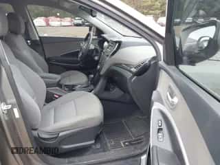 2016 Hyundai Santa Fe z VIN 5XYZT3LB9GG364905, wystawiony jako IAAI lot #43513956 z przebiegiem 199 453 mil mil oraz . Historia ofert i sprzedaży dostępna na DreamBid. Obrazek 5.