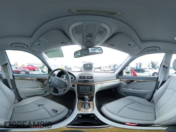 ✅ 2008 Mercedes-Benz E 350 Luxury • VIN: WDBUF56X58B193066 • Lot: 43769838. Wystawiony na IAAI z przebiegiem 165 573 mil. Bezpłatny archiwum sprzedaży aukcyjnych z USA i szczegółowy raport historii pojazdu na DreamBid. Zdjęcie 18.