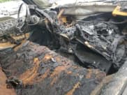 ✅ 1991 GMC Sierra 1500 • VIN: 2GTEC19K3M1525605 • Лот: 69089645. Опубликован ранее на Copart с пробегом Не указан. Бесплатный доступ к архиву аукционных продаж из США и подробный отчёт об истории автомобиля на DreamBid. Изображение 8.