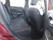 ✅ 2019 Jeep Cherokee Latitude • VIN: 1C4PJLCX6KD221281 • Lot: 43009415. Wystawiony na IAAI z przebiegiem 69 609 mil. Bezpłatny archiwum sprzedaży aukcyjnych z USA i szczegółowy raport historii pojazdu na DreamBid. Zdjęcie 8.