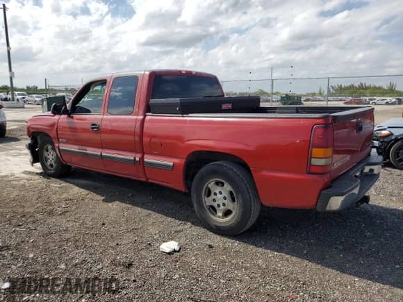 2002 Chevrolet Silverado 1500 LS z VIN 2GCEC19T821231462, wystawiony jako Copart lot #52182214 z przebiegiem Nie podano mil oraz Szkoda całkowita • Salvage title. Historia ofert i sprzedaży dostępna na DreamBid. Obrazek 2.