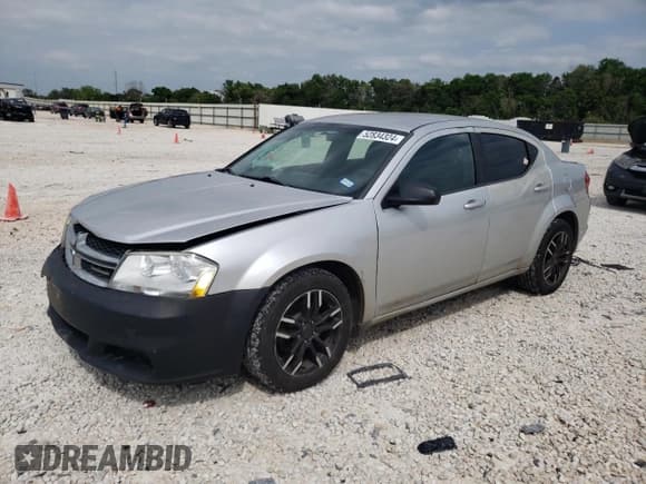 ✅ 2012 Dodge Avenger SE • VIN: 1C3CDZAB8CN102633 • Лот: 52834324. Опубликован ранее на Copart с пробегом 134 614 миль. Бесплатный доступ к архиву аукционных продаж из США и подробный отчёт об истории автомобиля на DreamBid. Изображение 1.