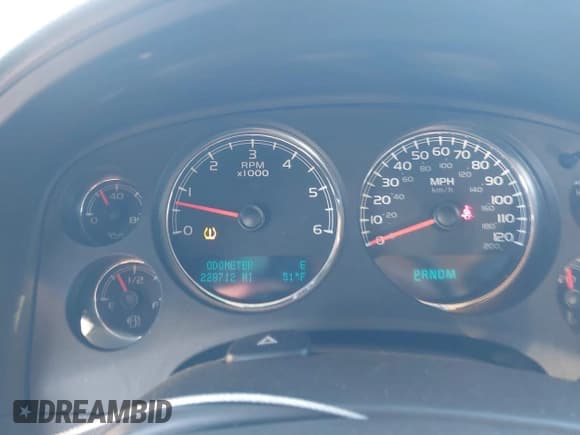 ✅ 2011 GMC Yukon Denali • VIN: 1GKS2EEF2BR239680 • Lot: 43342034. Listed on IAAI with 228,712 mi. Free auction sales archive from the USA and detailed vehicle history report at DreamBid. Image 7.