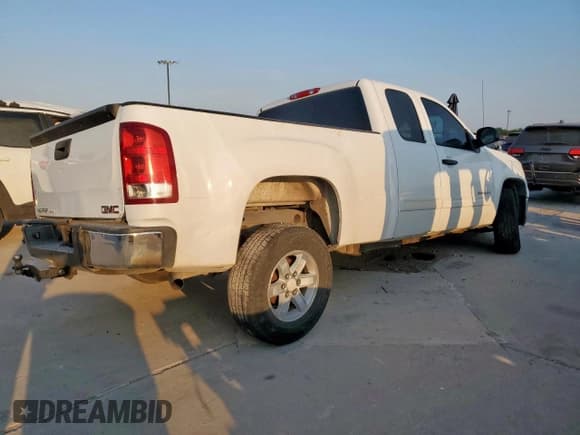 ✅ 2013 GMC Sierra 1500 SLE • VIN: 1GTR1VE04DZ101604 • Lot: 66315855. Wystawiony na Copart z przebiegiem 248 155 mil. Bezpłatny archiwum sprzedaży aukcyjnych z USA i szczegółowy raport historii pojazdu na DreamBid. Zdjęcie 3.