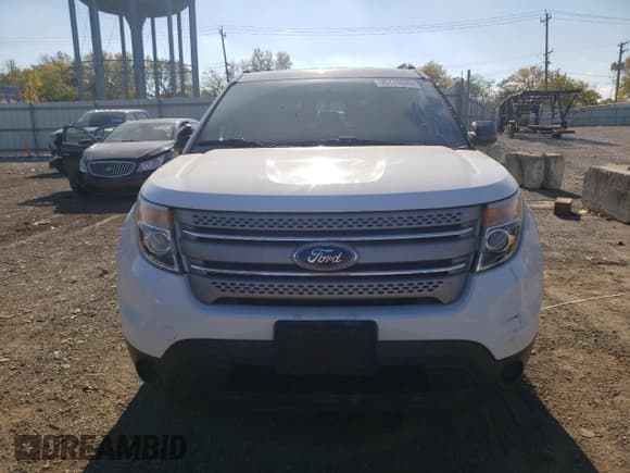 ✅ 2015 Ford Explorer • VIN: 1FM5K8B84FGC35773 • Lot: 90779525. Listed on Copart with 114,776 mi. Free auction sales archive from the USA and detailed vehicle history report at DreamBid. Image 5.