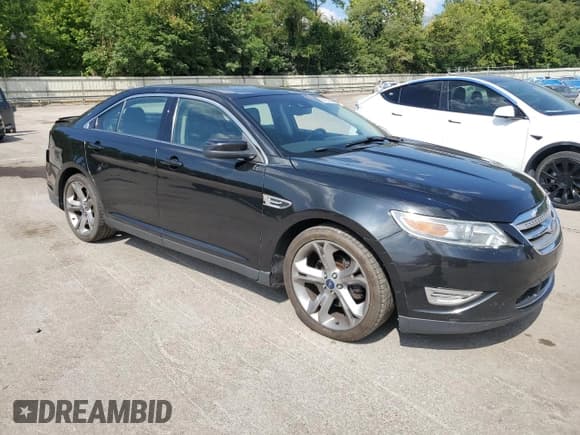 ✅ 2012 Ford Taurus SHO • VIN: 1FAHP2KT3CG133595 • Лот: 68100325. Опубликован ранее на Copart с пробегом 258 412 миль. Бесплатный доступ к архиву аукционных продаж из США и подробный отчёт об истории автомобиля на DreamBid. Изображение 4.