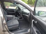 ✅ 2013 Kia Sorento LX • VIN: 5XYKT3A68DG386493 • Lot: 42102477. Listed on IAAI with 196,351 mi. Free auction sales archive from the USA and detailed vehicle history report at DreamBid. Image 5.