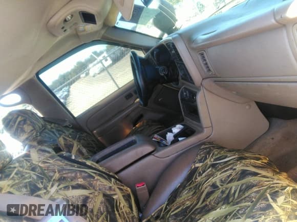 ✅ 2004 Chevrolet Silverado 2500HD LS • VIN: 1GCHK23264F214399 • Лот: 43370654. Опубликован ранее на IAAI с пробегом 412 334 миль. Бесплатный доступ к архиву аукционных продаж из США и подробный отчёт об истории автомобиля на DreamBid. Изображение 5.