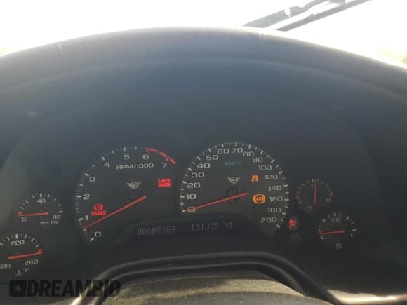 ✅ 2002 Chevrolet Corvette • VIN: 1G1YY32G725119363 • Lot: 54145035. Wystawiony na Copart z przebiegiem 131 035 mil. Bezpłatny archiwum sprzedaży aukcyjnych z USA i szczegółowy raport historii pojazdu na DreamBid. Zdjęcie 9.