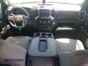 ✅ 2019 Chevrolet Silverado 1500 LT • VIN: 3GCPWCED6KG189469 • Lot: 65848884. Wystawiony na Copart z przebiegiem 64 178 mil. Bezpłatny archiwum sprzedaży aukcyjnych z USA i szczegółowy raport historii pojazdu na DreamBid. Zdjęcie 8.