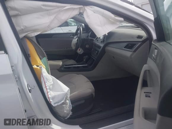 ✅ 2016 Hyundai Sonata SE • VIN: 5NPE24AF0GH419215 • Лот: 43177653. Опубликован ранее на IAAI с пробегом 153 087 миль. Бесплатный доступ к архиву аукционных продаж из США и подробный отчёт об истории автомобиля на DreamBid. Изображение 5.