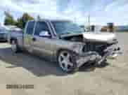 2001 Chevrolet Silverado 1500 LT z VIN 1GCEC19T01Z328774, wystawiony jako Copart lot #51870105 z przebiegiem Nie podano mil oraz Szkoda całkowita • Salvage title. Historia ofert i sprzedaży dostępna na DreamBid. Obrazek 4.