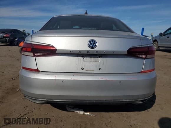 ✅ 2020 Volkswagen Passat SEL • VIN: 1VWCA7A38LC006074 • Lot: 85088445. Wystawiony na Copart z przebiegiem 92 123 mil. Bezpłatny archiwum sprzedaży aukcyjnych z USA i szczegółowy raport historii pojazdu na DreamBid. Zdjęcie 6.