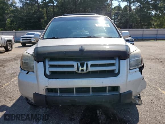 ✅ 2008 Honda Pilot SE • VIN: 5FNYF28328B027385 • Lot: 68206555. Wystawiony na Copart z przebiegiem 201 587 mil. Bezpłatny archiwum sprzedaży aukcyjnych z USA i szczegółowy raport historii pojazdu na DreamBid. Zdjęcie 5.