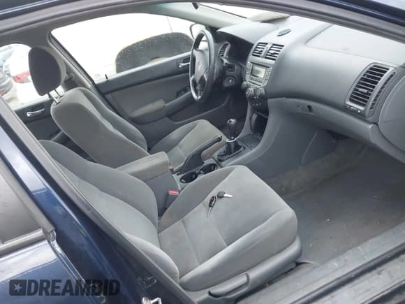 ✅ 2007 Honda Accord VP • VIN: 1HGCM55177A027413 • Lot: 42766111. Wystawiony na IAAI z przebiegiem 216 011 mil. Bezpłatny archiwum sprzedaży aukcyjnych z USA i szczegółowy raport historii pojazdu na DreamBid. Zdjęcie 5.