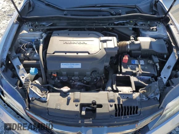 ✅ 2017 Honda Accord Touring • VIN: 1HGCT2B09HA003404 • Lot: 84947545. Wystawiony na Copart z przebiegiem 122 673 mil. Bezpłatny archiwum sprzedaży aukcyjnych z USA i szczegółowy raport historii pojazdu na DreamBid. Zdjęcie 11.