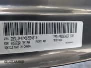 ✅ 2009 Dodge Challenger SE • VIN: 2B3LJ44VX9H594615 • Lot: 41648601. Wystawiony na IAAI z przebiegiem 177 377 mil. Bezpłatny archiwum sprzedaży aukcyjnych z USA i szczegółowy raport historii pojazdu na DreamBid. Zdjęcie 9.