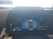 ✅ 2024 BMW X1 • VIN: WBX13EF04R5Z04971 • Lot: 70176595. Wystawiony na Copart z przebiegiem 22 903 mil. Bezpłatny archiwum sprzedaży aukcyjnych z USA i szczegółowy raport historii pojazdu na DreamBid. Zdjęcie 9.