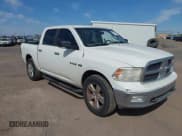 ✅ 2009 Dodge 1500 SLT • VIN: 1D3HV13T69S792700 • Lot: 42180236. Wystawiony na IAAI z przebiegiem 171 152 mil. Bezpłatny archiwum sprzedaży aukcyjnych z USA i szczegółowy raport historii pojazdu na DreamBid. Zdjęcie 1.