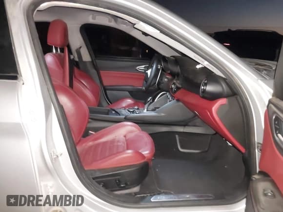 ✅ 2019 Alfa Romeo Giulia Ti Lusso • VIN: ZARFAMBN8K7600868 • Lot: 43840457. Listed on IAAI with 69,372 mi. Free auction sales archive from the USA and detailed vehicle history report at DreamBid. Image 5.