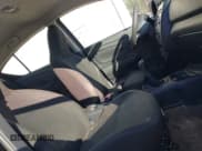 ✅ 2015 Nissan Versa S Plus • VIN: 3N1CN7AP9FL802919 • Lot: 43741939. Wystawiony na IAAI z przebiegiem Nie podano. Bezpłatny archiwum sprzedaży aukcyjnych z USA i szczegółowy raport historii pojazdu na DreamBid. Zdjęcie 5.