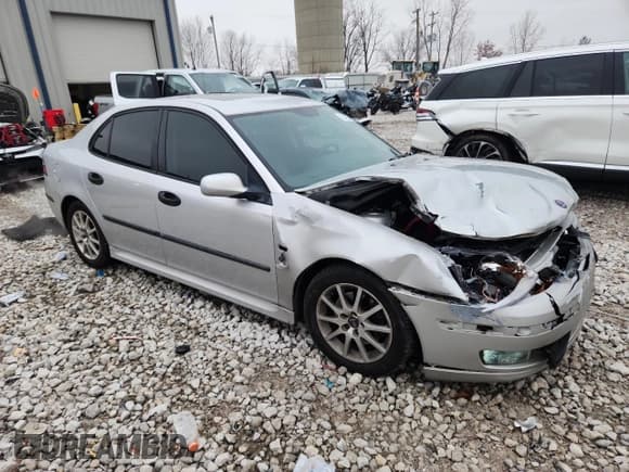 ✅ 2005 Saab 9-3 Arc • VIN: YS3FD49Y351045121 • Lot: 93423985. Listed on Copart with 188,399 mi. Free auction sales archive from the USA and detailed vehicle history report at DreamBid. Image 4.