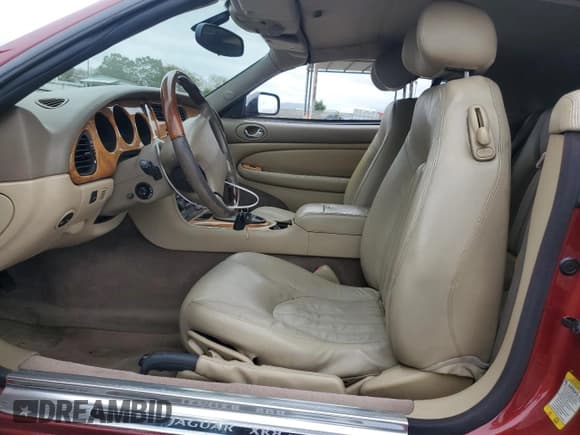 ✅ 2001 Jaguar XK • VIN: SAJDA42C01NA16253 • Lot: 47682695. Listed on Copart with 100,742 mi. Free auction sales archive from the USA and detailed vehicle history report at DreamBid. Image 7.