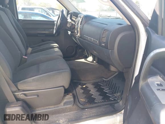 ✅ 2007 Chevrolet Silverado 1500 1LT • VIN: 2GCEC19C071665141 • Lot: 43613388. Listed on IAAI with 262,482 mi. Free auction sales archive from the USA and detailed vehicle history report at DreamBid. Image 5.