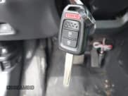 ✅ 2020 Honda Fit LX • VIN: 3HGGK5H4XLM723225 • Lot: 43318811. Wystawiony na IAAI z przebiegiem 115 047 mil. Bezpłatny archiwum sprzedaży aukcyjnych z USA i szczegółowy raport historii pojazdu na DreamBid. Zdjęcie 11.