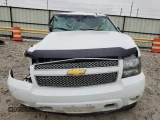 ✅ 2013 Chevrolet Suburban LT • VIN: 1GNSCJE09DR255852 • Lot: 70043984. Wystawiony na Copart z przebiegiem Nie podano. Bezpłatny archiwum sprzedaży aukcyjnych z USA i szczegółowy raport historii pojazdu na DreamBid. Zdjęcie 5.