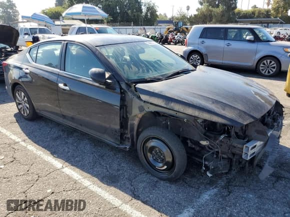 ✅ 2019 Nissan Altima S • VIN: 1N4BL4BV9KC245306 • Lot: 70687275. Wystawiony na Copart z przebiegiem 119 327 mil. Bezpłatny archiwum sprzedaży aukcyjnych z USA i szczegółowy raport historii pojazdu na DreamBid. Zdjęcie 4.