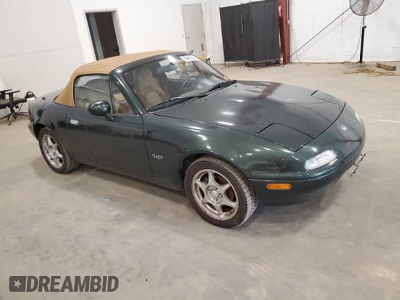 ✅ 1997 Mazda MX-5 Miata • VIN: JM1NA3535V0730825 • Lot: 66415524. Wystawiony na Copart z przebiegiem 72 712 mil. Bezpłatny archiwum sprzedaży aukcyjnych z USA i szczegółowy raport historii pojazdu na DreamBid. Zdjęcie 4.