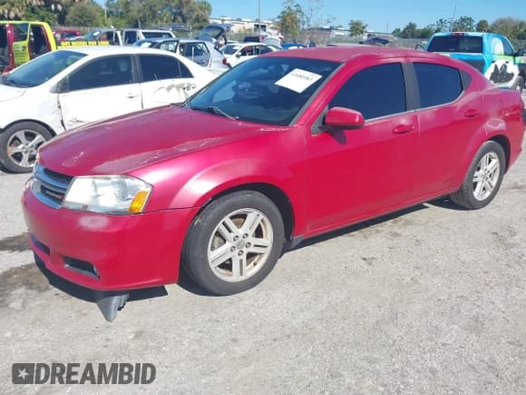 ✅ 2013 Dodge Avenger SXT • VIN: 1C3CDZCB7DN626466 • Лот: 43680583. Опубликован ранее на IAAI с пробегом 255 300 миль. Бесплатный доступ к архиву аукционных продаж из США и подробный отчёт об истории автомобиля на DreamBid. Изображение 2.