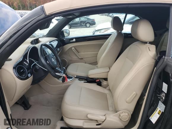 ✅ 2014 Volkswagen Beetle 2.0L TDI • VIN: 3VW5L7AT2EM822718 • Lot: 90108155. Listed on Copart with 90,723 mi. Free auction sales archive from the USA and detailed vehicle history report at DreamBid. Image 7.