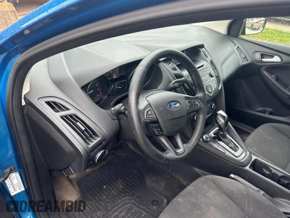 ✅ 2015 Ford Focus SE • VIN: 1FADP3F28FL379575 • Lot: 59980005. Listed on Copart with 198,815 mi. Free auction sales archive from the USA and detailed vehicle history report at DreamBid. Image 9.