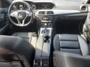 ✅ 2014 Mercedes-Benz C 250 Sport • VIN: WDDGF4HBXEA956765 • Лот: 60858855. Опубликован ранее на Copart с пробегом 113 149 миль. Бесплатный доступ к архиву аукционных продаж из США и подробный отчёт об истории автомобиля на DreamBid. Изображение 8.