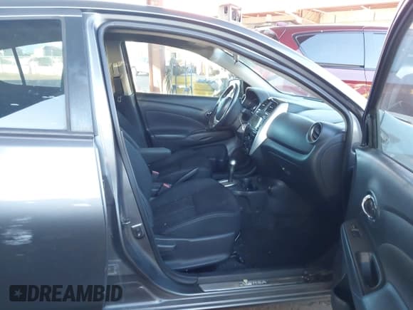 ✅ 2017 Nissan Versa S • VIN: 3N1CN7AP0HL803105 • Лот: 43439238. Опубликован ранее на IAAI с пробегом 125 873 миль. Бесплатный доступ к архиву аукционных продаж из США и подробный отчёт об истории автомобиля на DreamBid. Изображение 5.