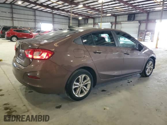 ✅ 2019 Chevrolet Cruze LS • VIN: 1G1BC5SM8K7113047 • Lot: 86178295. Wystawiony na Copart z przebiegiem 112 030 mil. Bezpłatny archiwum sprzedaży aukcyjnych z USA i szczegółowy raport historii pojazdu na DreamBid. Zdjęcie 3.