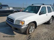 ✅ 2000 Nissan Pathfinder XE • VIN: JN8AR07Y4YW417611 • Lot: 42372304. Wystawiony na IAAI z przebiegiem 133 936 mil. Bezpłatny archiwum sprzedaży aukcyjnych z USA i szczegółowy raport historii pojazdu na DreamBid. Zdjęcie 2.