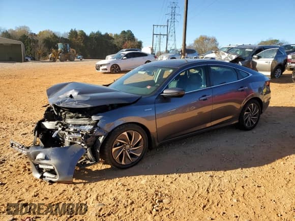 ✅ 2019 Honda Insight Touring • VIN: 19XZE4F94KE011860 • Lot: 92746295. Listed on Copart with 132,646 mi. Free auction sales archive from the USA and detailed vehicle history report at DreamBid. Image 1.