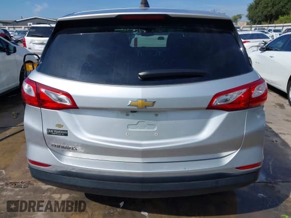 ✅ 2020 Chevrolet Equinox LS • VIN: 3GNAXHEVXLS653233 • Lot: 43125798. Wystawiony na IAAI z przebiegiem 110 051 mil. Bezpłatny archiwum sprzedaży aukcyjnych z USA i szczegółowy raport historii pojazdu na DreamBid. Zdjęcie 17.