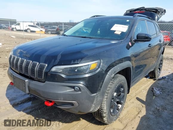 ✅ 2023 Jeep Cherokee Trailhawk • VIN: 1C4PJMBN3PD104741 • Lot: 41777882. Wystawiony na IAAI z przebiegiem 25 405 mil. Bezpłatny archiwum sprzedaży aukcyjnych z USA i szczegółowy raport historii pojazdu na DreamBid. Zdjęcie 2.