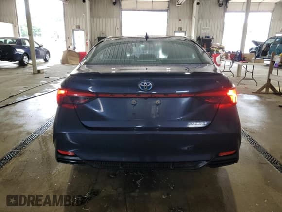 ✅ 2020 Toyota Avalon Hybrid XSE • VIN: 4T1E21FB3LU013493 • Lot: 61402155. Listed on Copart with 186,720 mi. Free auction sales archive from the USA and detailed vehicle history report at DreamBid. Image 6.